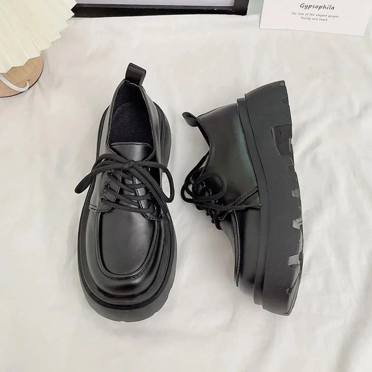 2023 donna primavera nuova piattaforma nera scarpe basse mocassini da donna slip on scarpe da barca designer casual oxford in pe