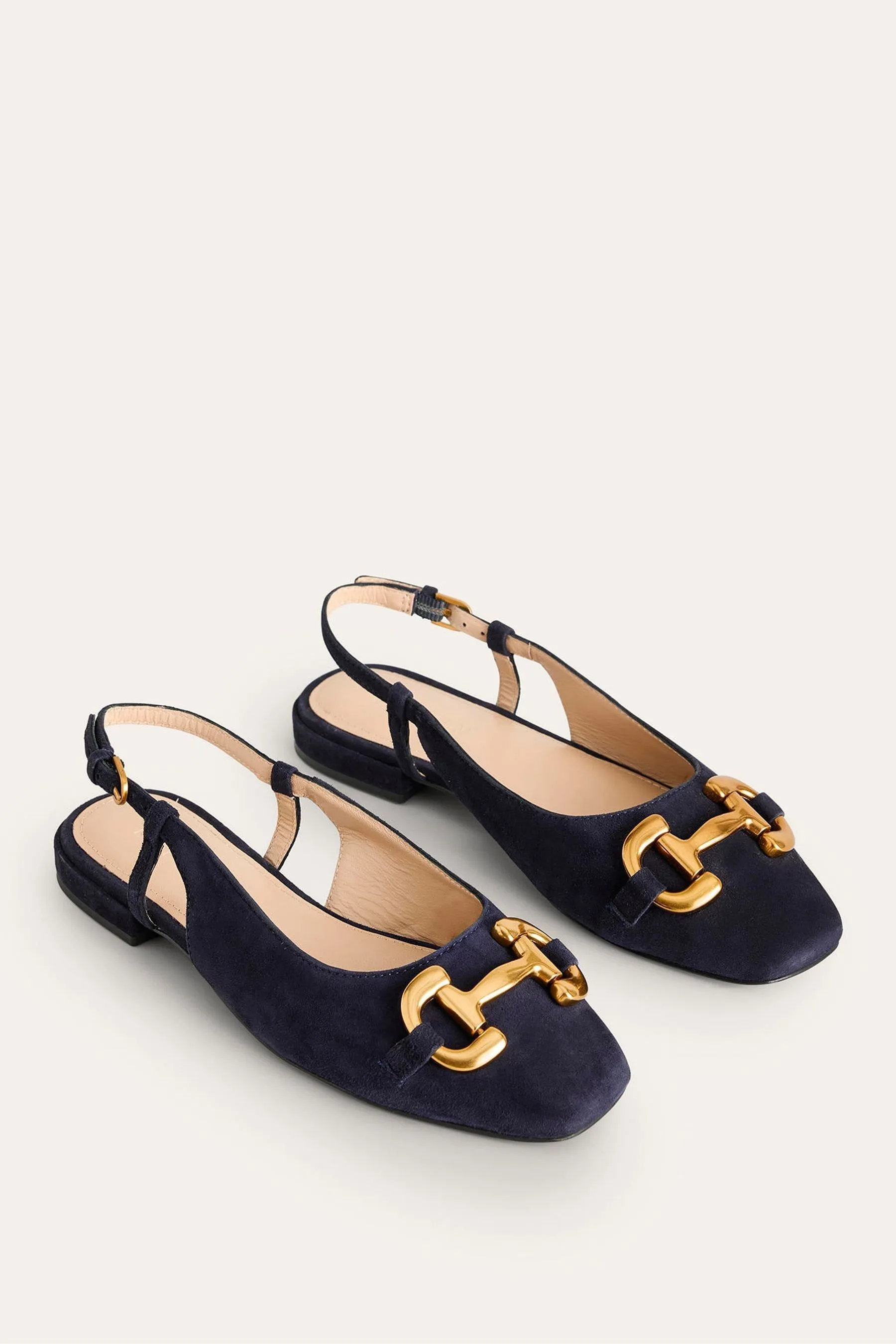 Boden - Iris - Scarpe basse con cinturino posteriore e morsetto    