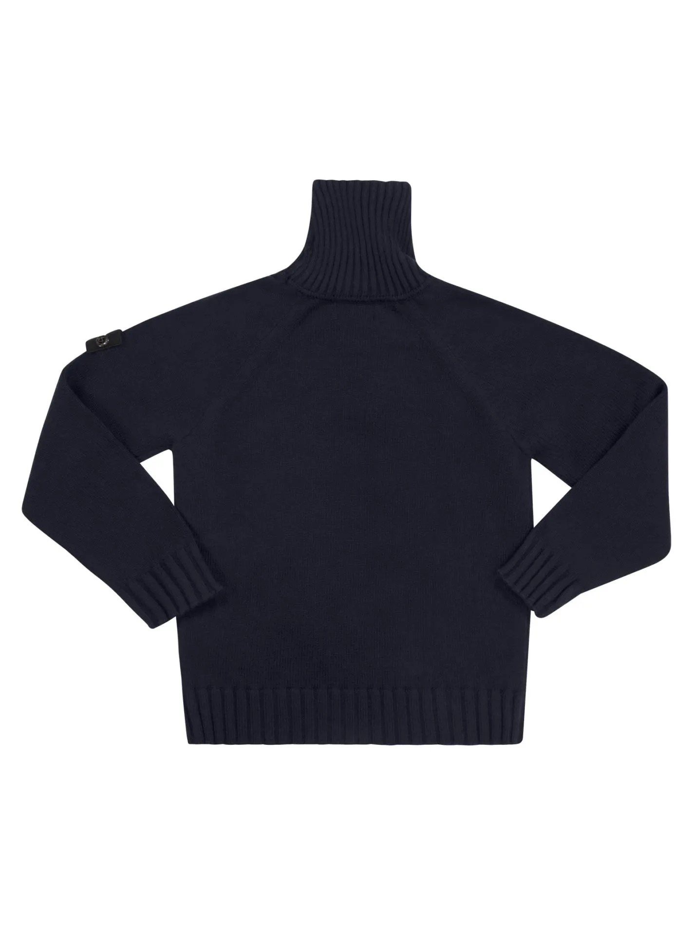 Maglione a collo alto e badge sulla spalla