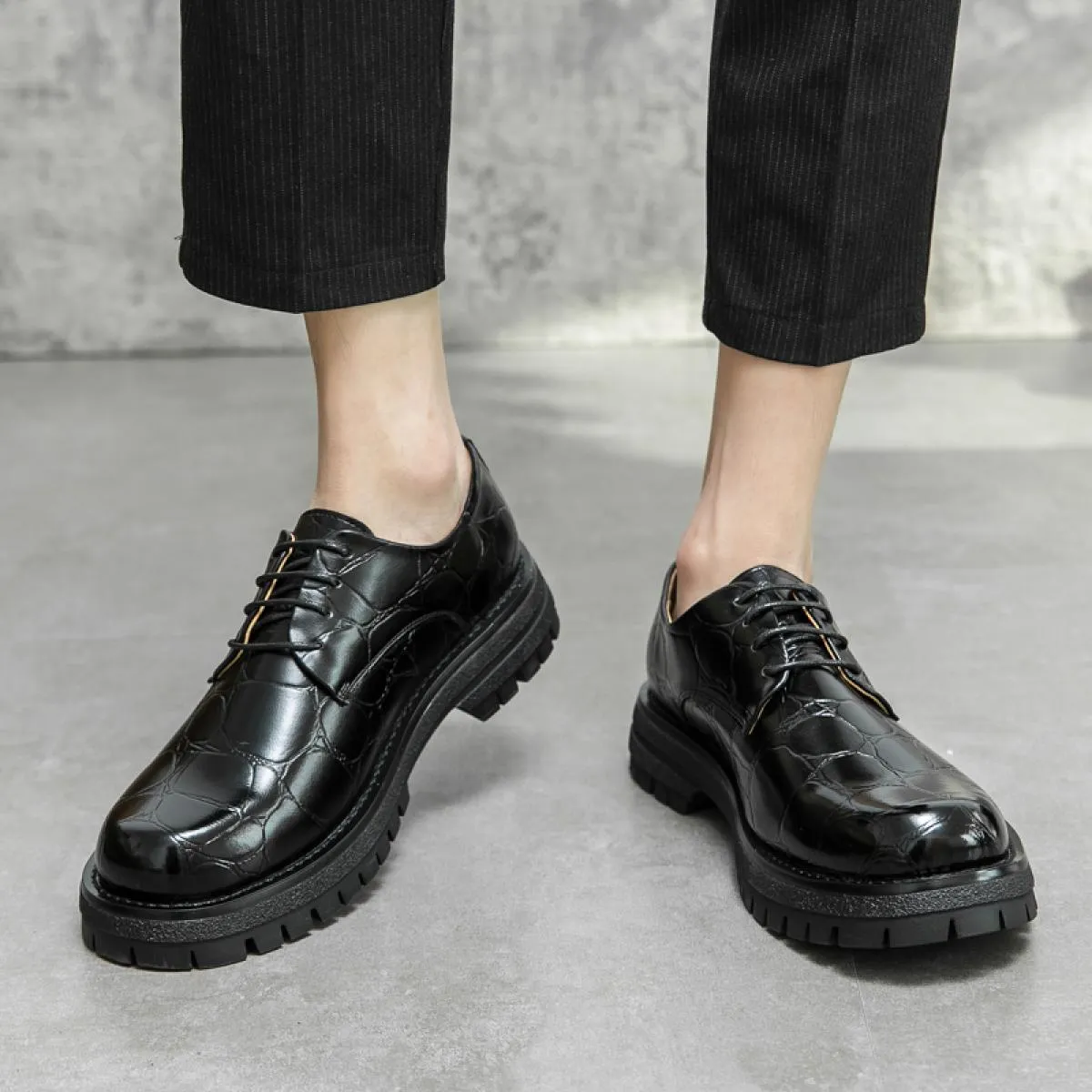 Nuove scarpe derby verdi da uomo punta tonda stringate nero marrone moda uomo scarpe eleganti spedizione gratuita taglia 38 44