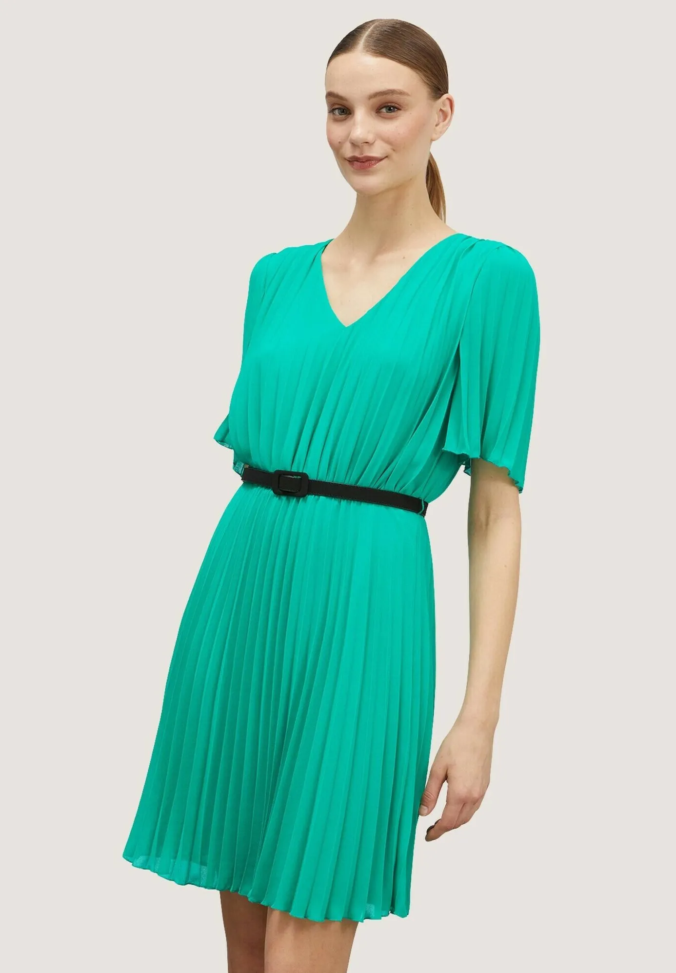 PLISSÉ CON CINTURA - Vestito estivo