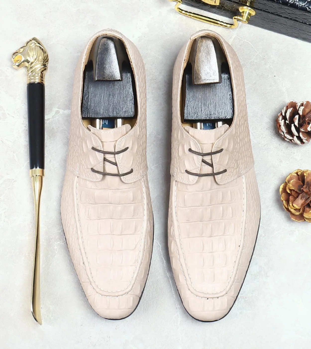 Scarpe da cerimonia bianche in vera pelle Scarpe da uomo in pelle di coccodrillo bianche bianche