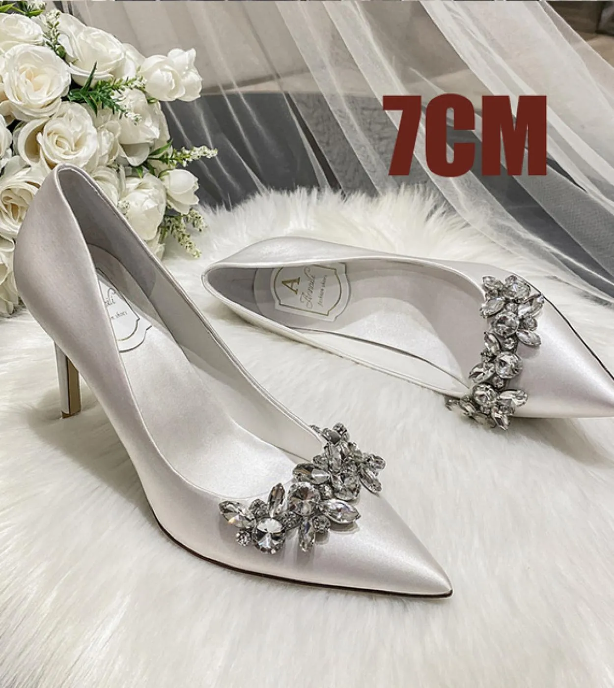 Scarpe da sposa da sposa con strass Scarpe da sposa da sposa in seta sintetica Nuove donne bianche