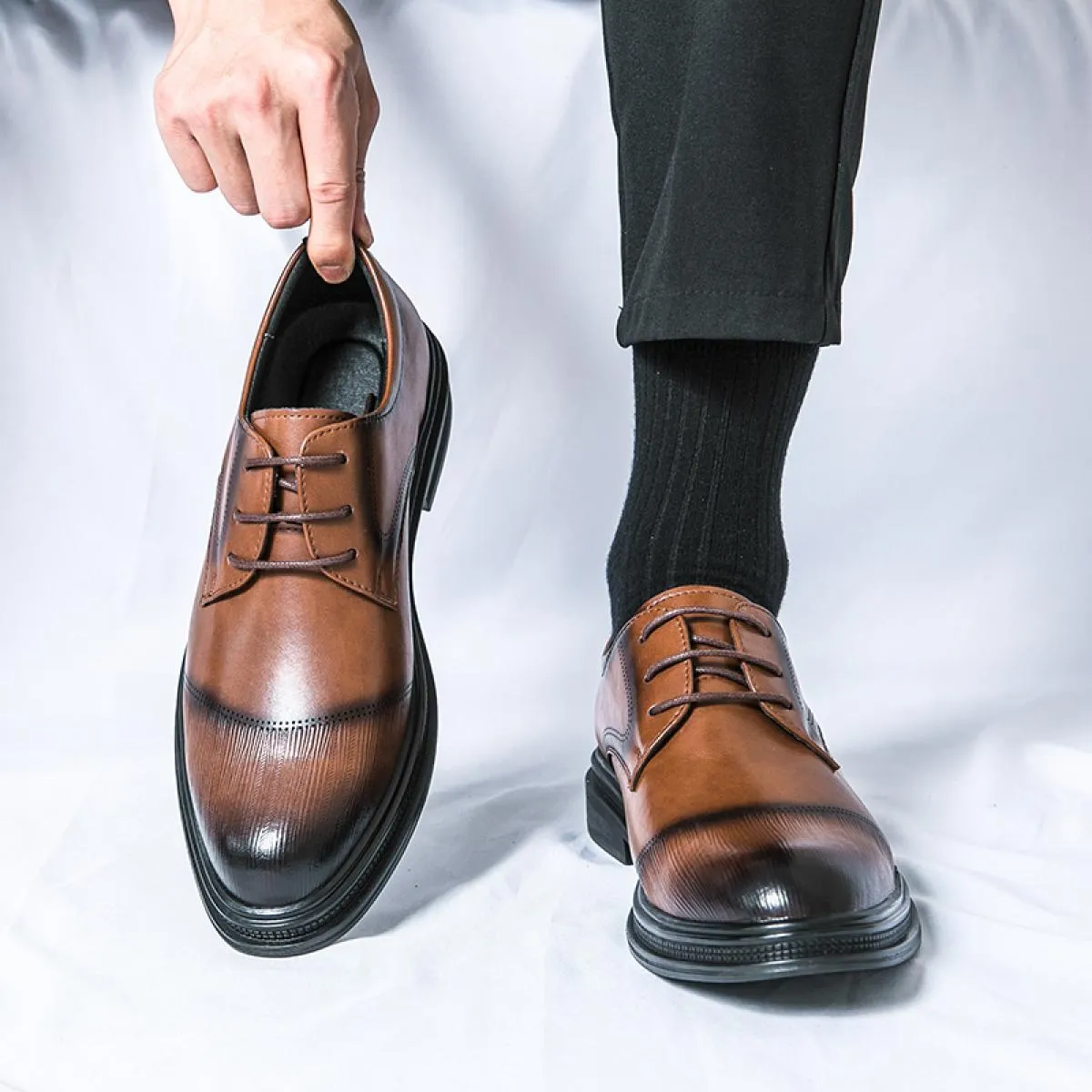 Scarpe derby da uomo in vera pelle per uomo Scarpe formali da uomo con punta tonda da lavoro marrone nero Spedizione gratuita Ta
