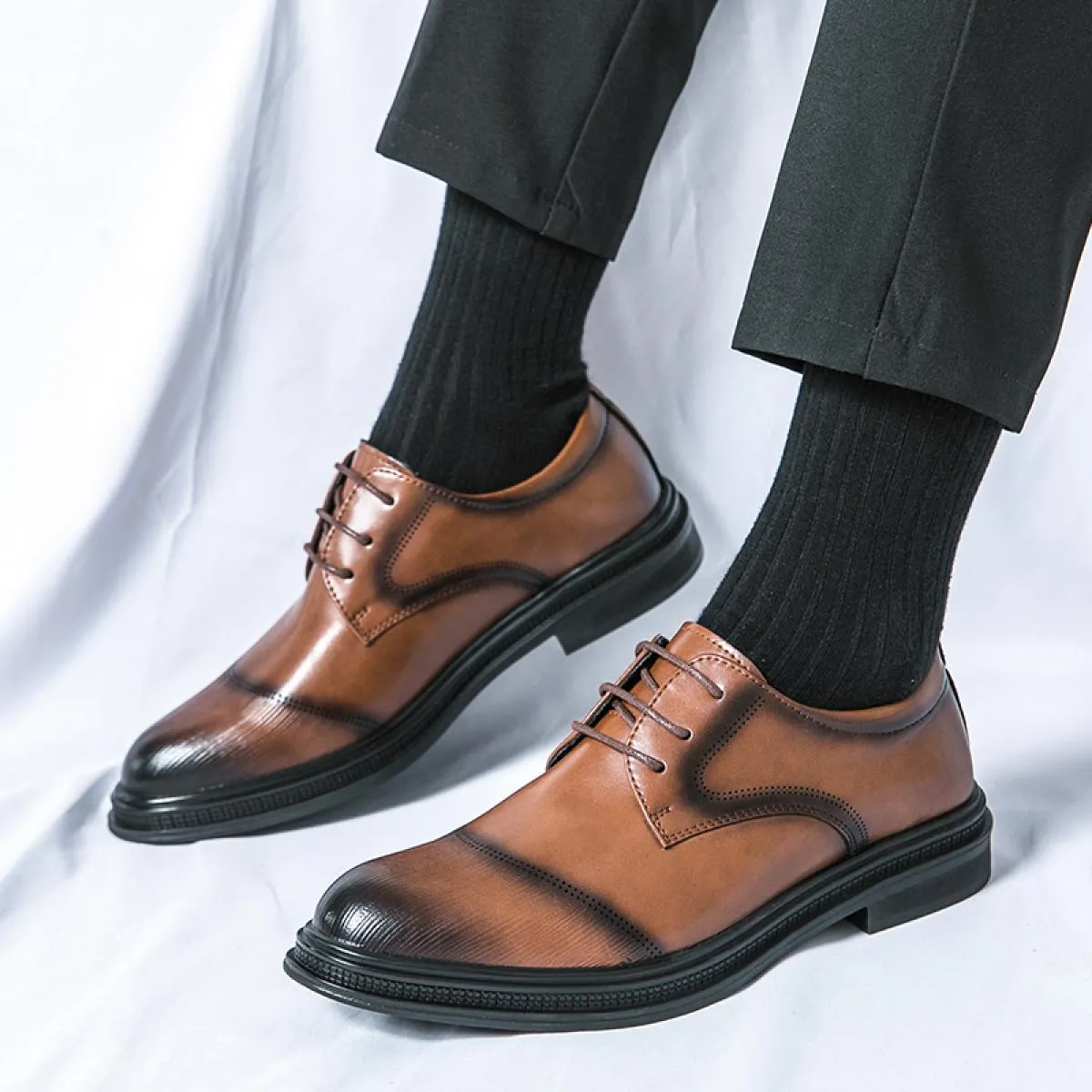Scarpe derby da uomo in vera pelle per uomo Scarpe formali da uomo con punta tonda da lavoro marrone nero Spedizione gratuita Ta