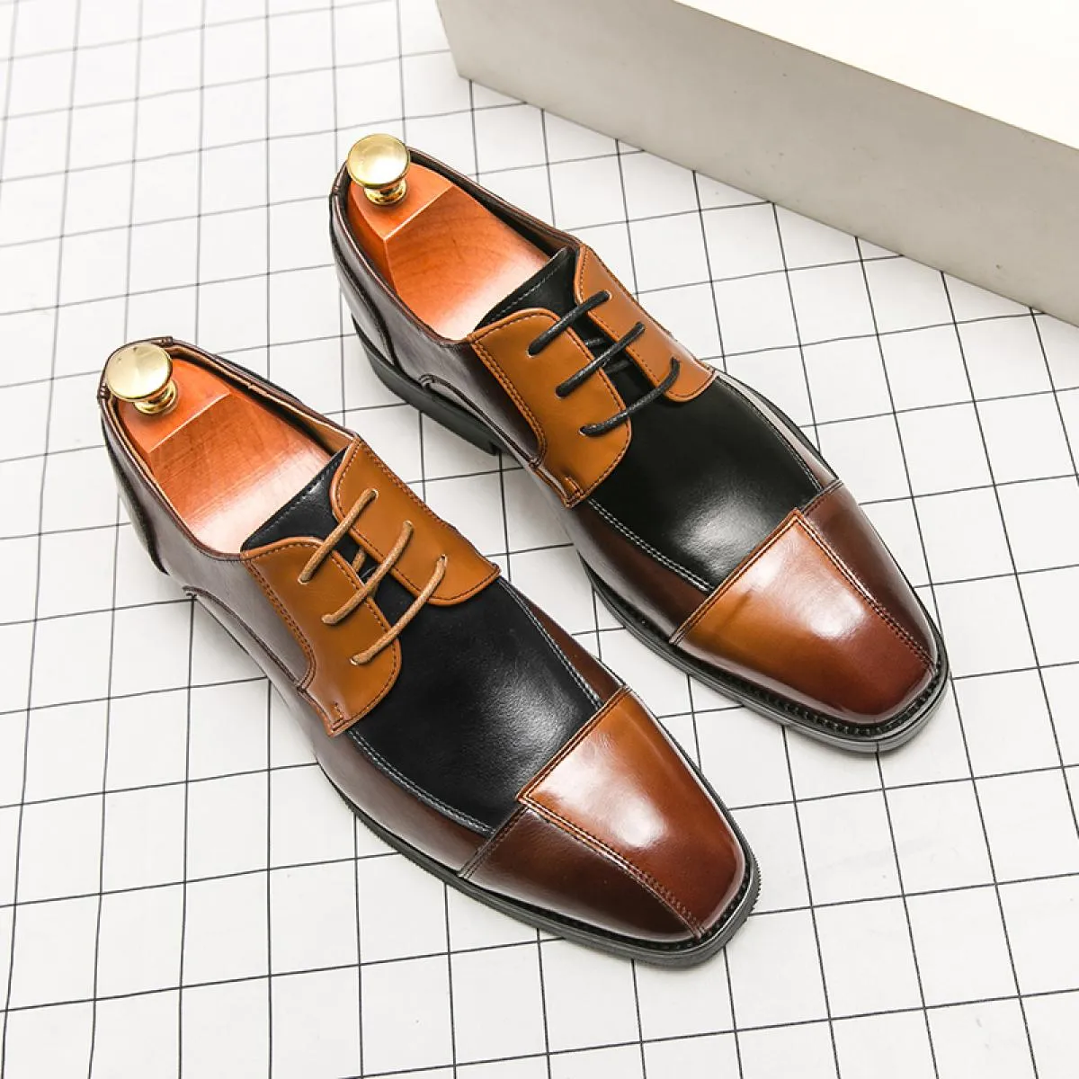 Scarpe derby giornaliere da uomo in PU impiombato colore misto scarpe eleganti da lavoro stringate comode classiche di grandi di