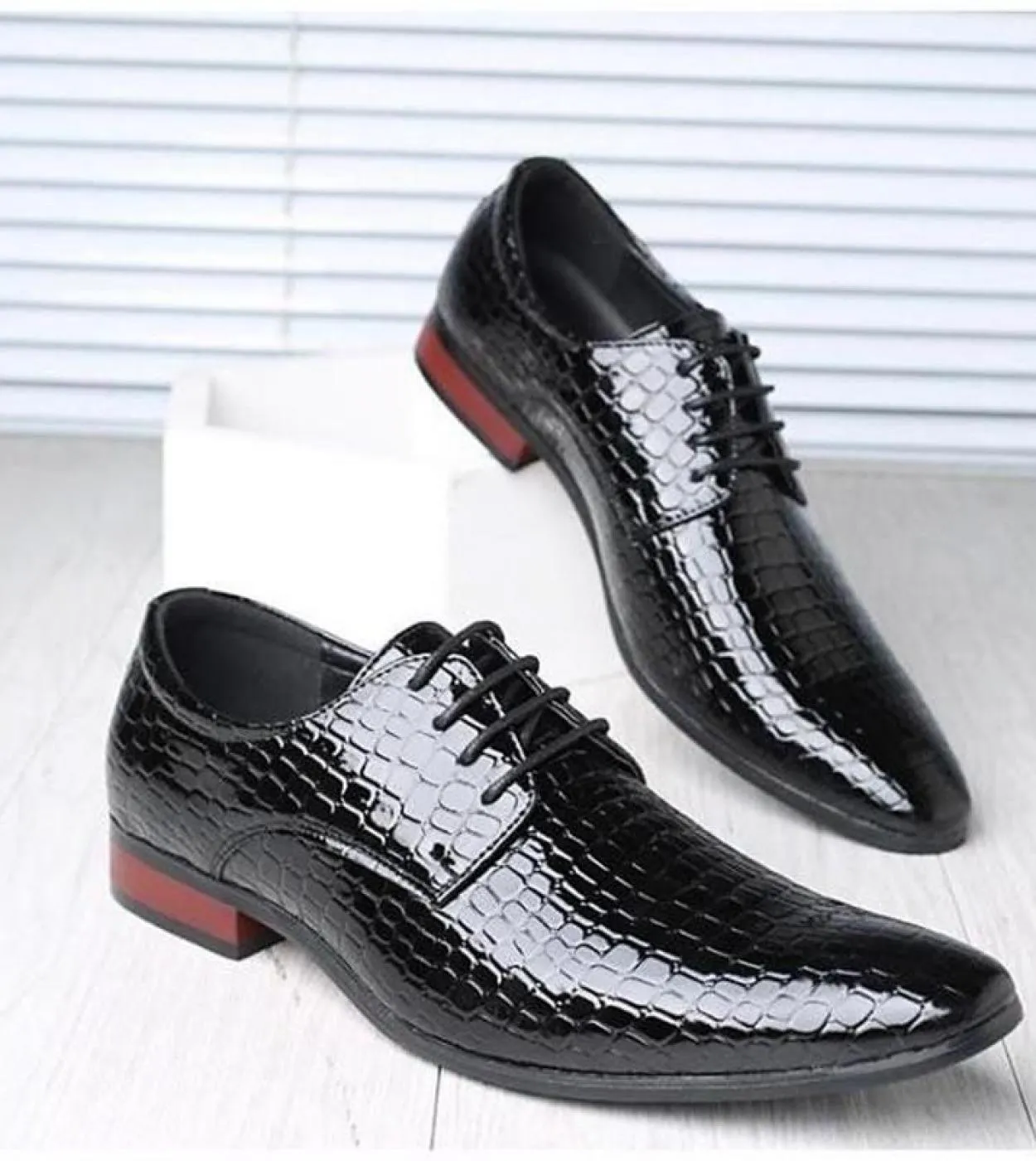 Scarpe derby Scarpe da uomo Pu tinta unita Fashion Business Casual Party Quotidiano Classico Modello serpente a punta Abito con
