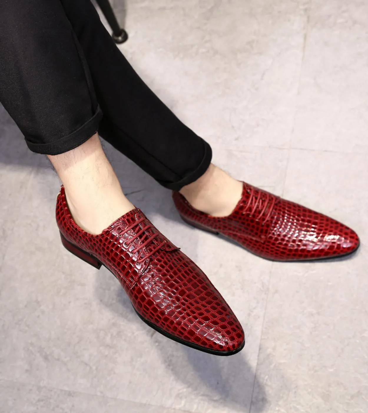 Scarpe derby Scarpe da uomo Pu tinta unita Fashion Business Casual Party Quotidiano Classico Modello serpente a punta Abito con