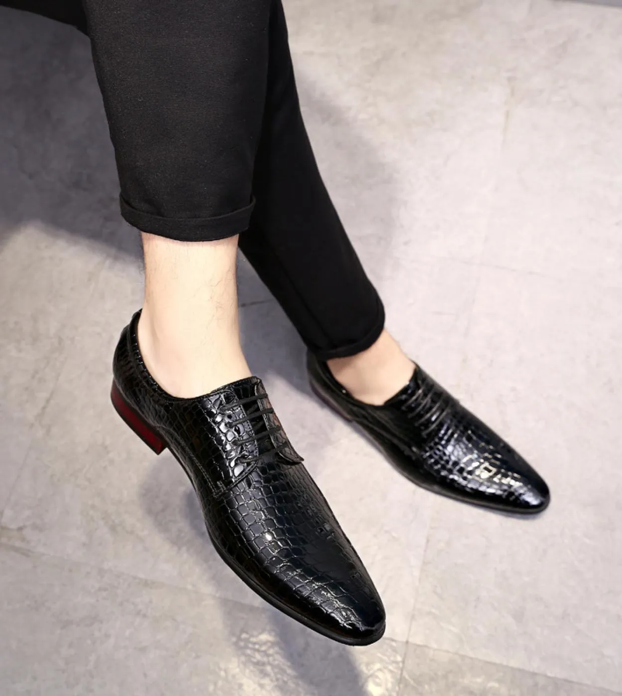 Scarpe derby Scarpe da uomo Pu tinta unita Fashion Business Casual Party Quotidiano Classico Modello serpente a punta Abito con