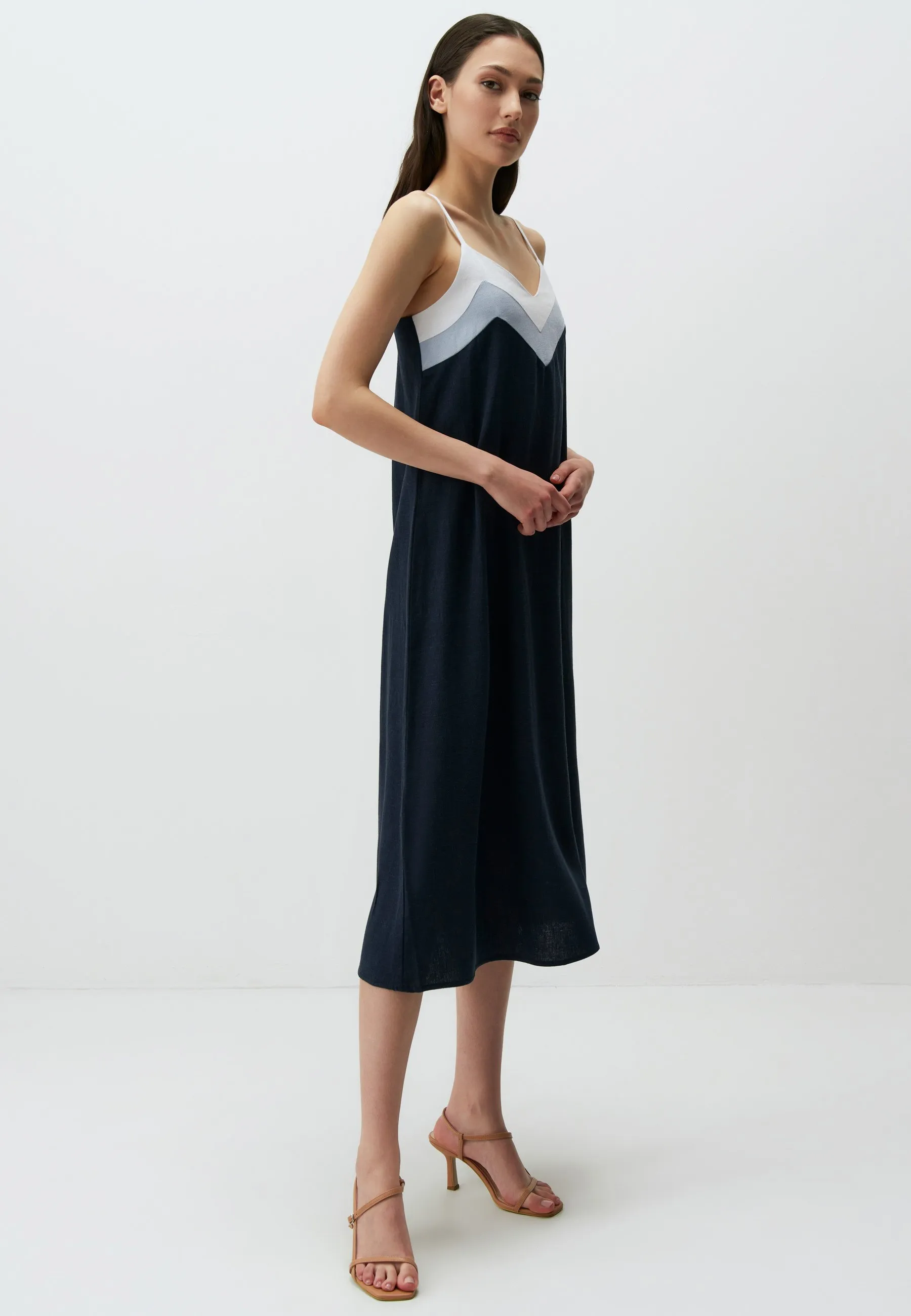 STRAPPY-NECK MIDI - Vestito estivo