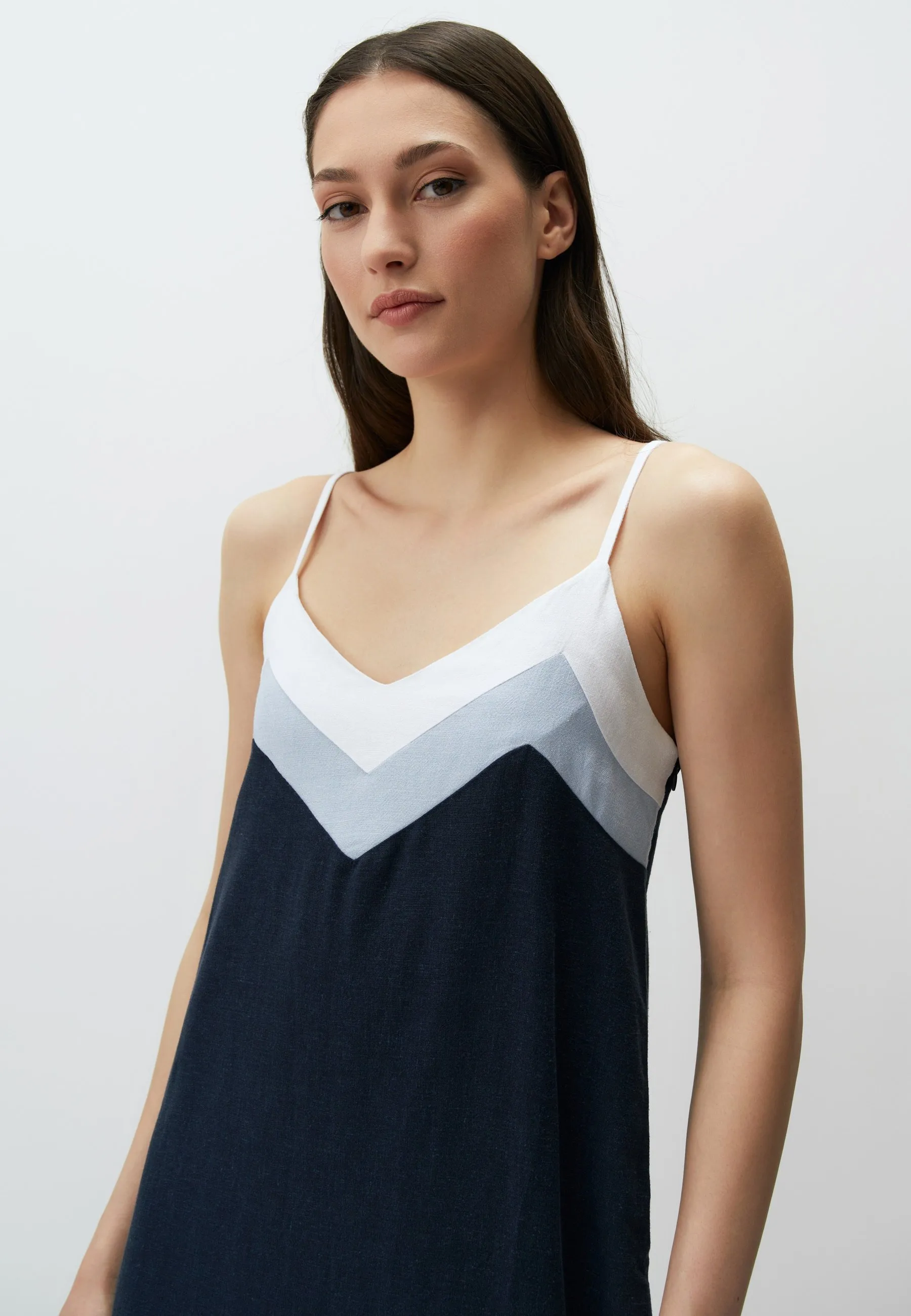STRAPPY-NECK MIDI - Vestito estivo