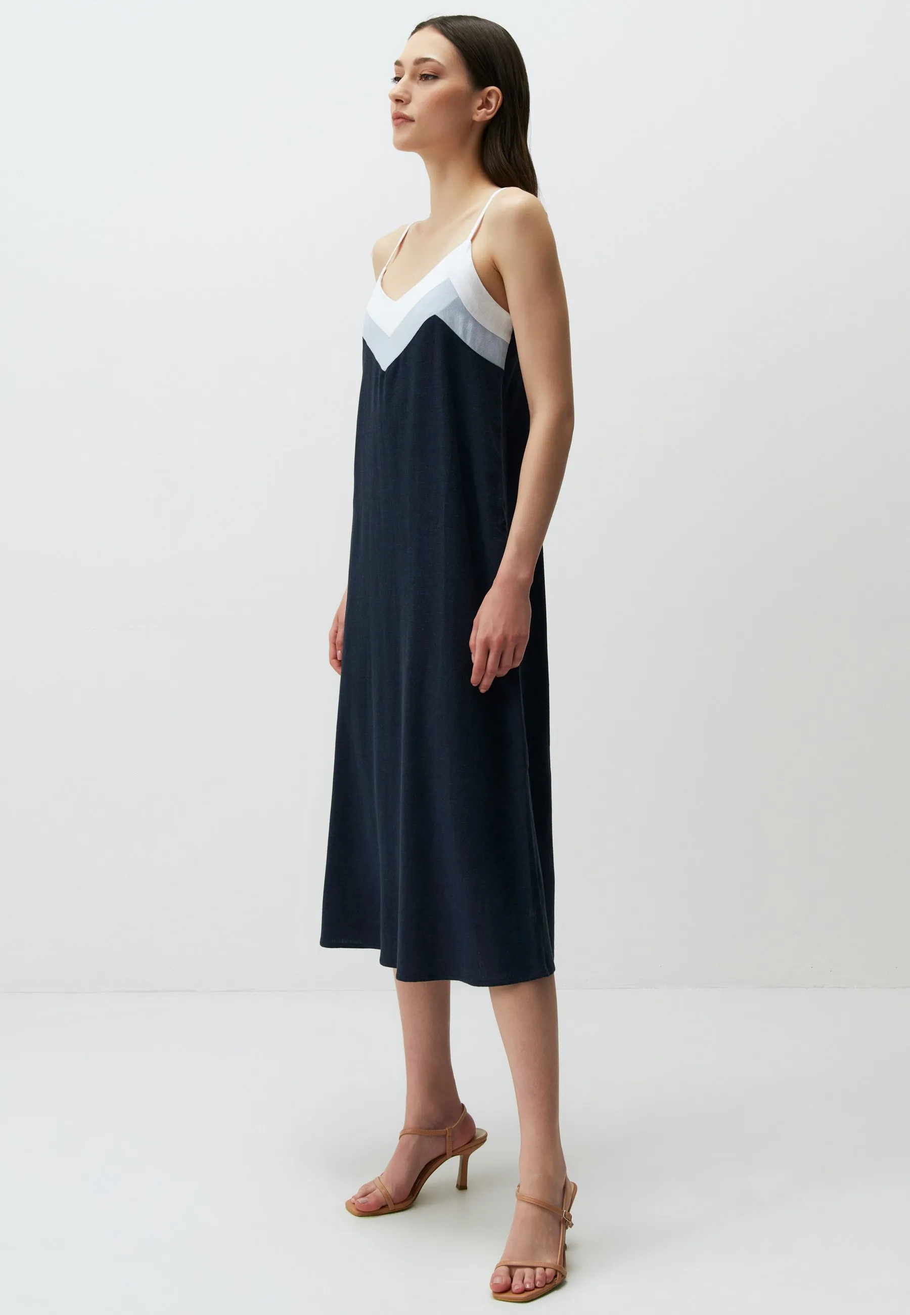STRAPPY-NECK MIDI - Vestito estivo