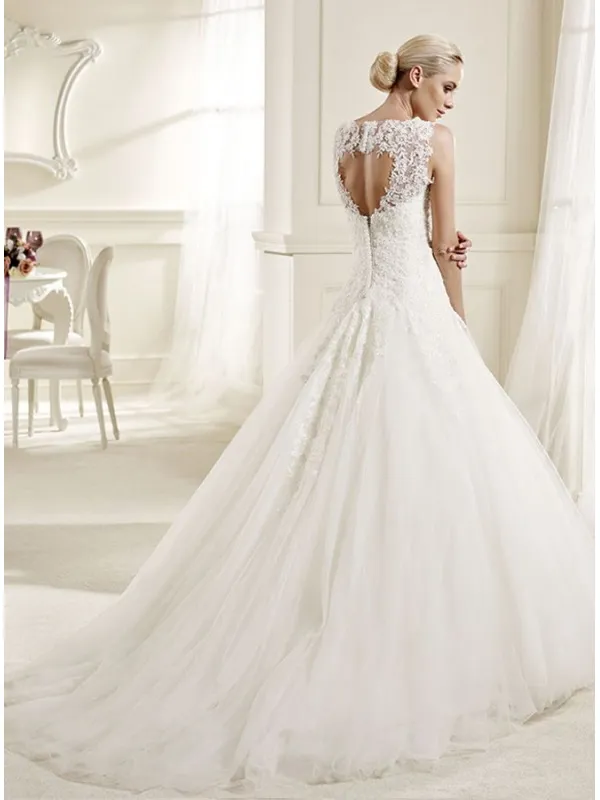 Vestito da Sposa online con scollo a V di Tulle con ricami di Pizzo e schiena scoperta