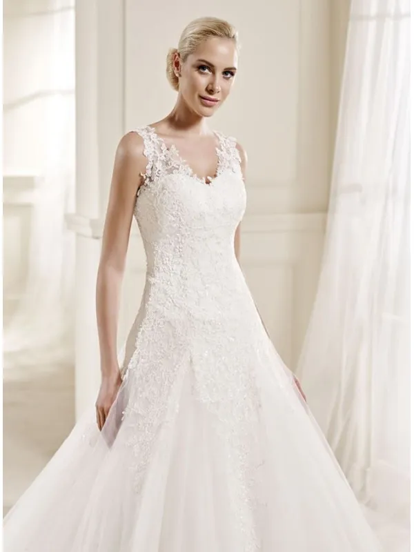 Vestito da Sposa online con scollo a V di Tulle con ricami di Pizzo e schiena scoperta
