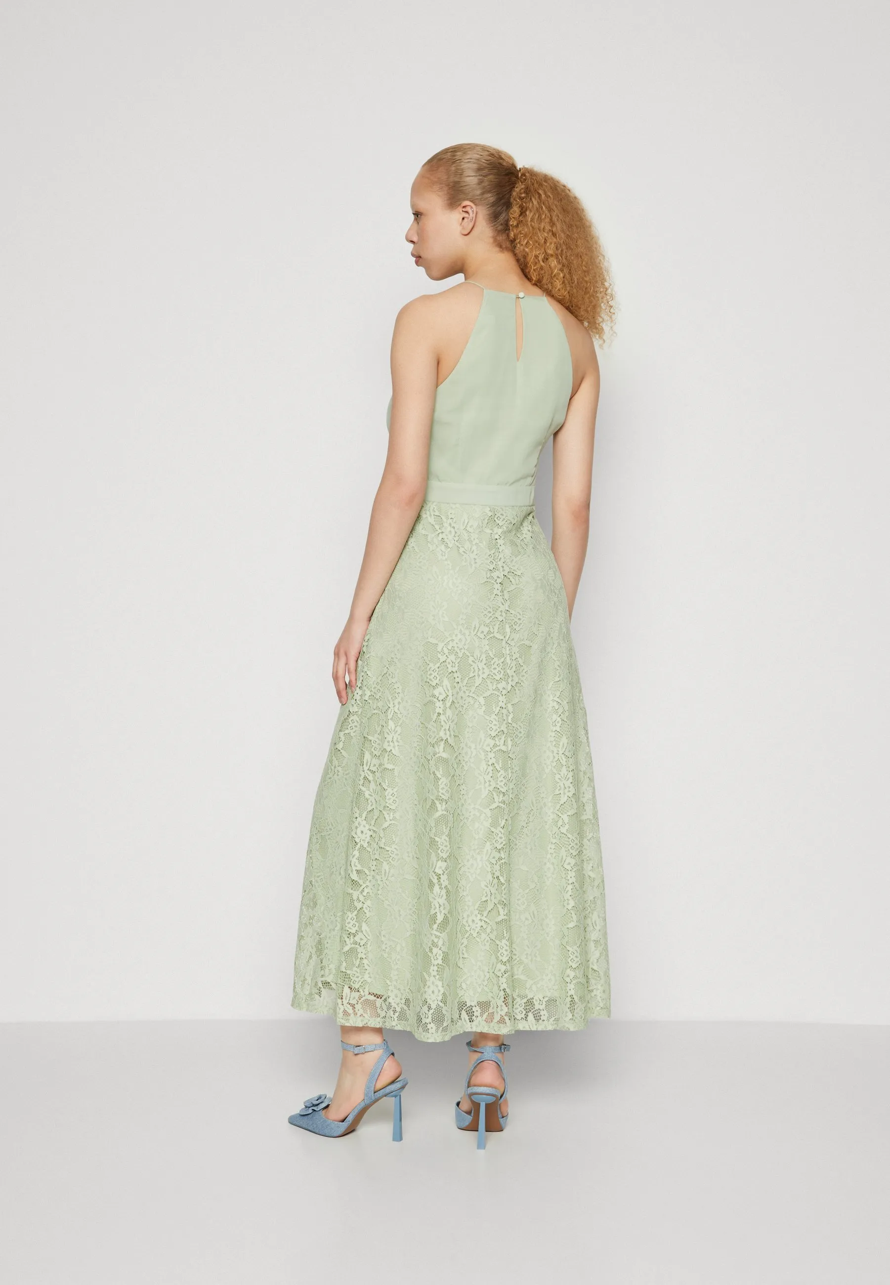 VILORA HALTERNECK DRESS - Vestito elegante