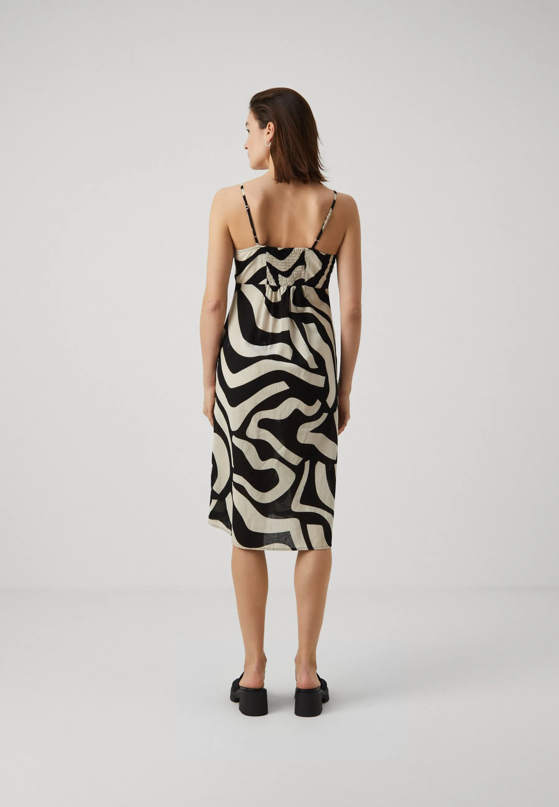 VMAGNETE SINGLET DRESS  - Vestito estivo